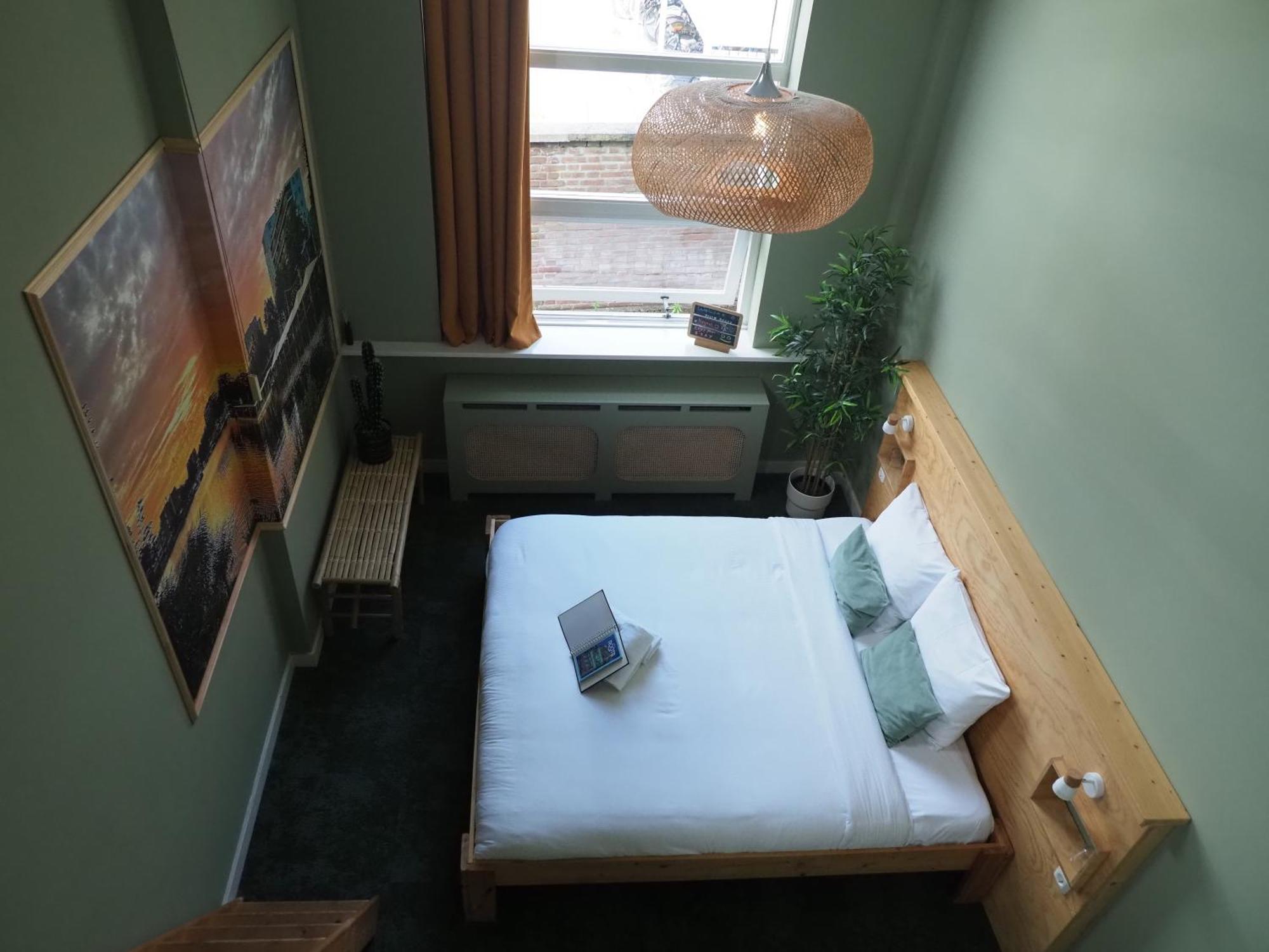 Hostel Roots 提耳堡 外观 照片