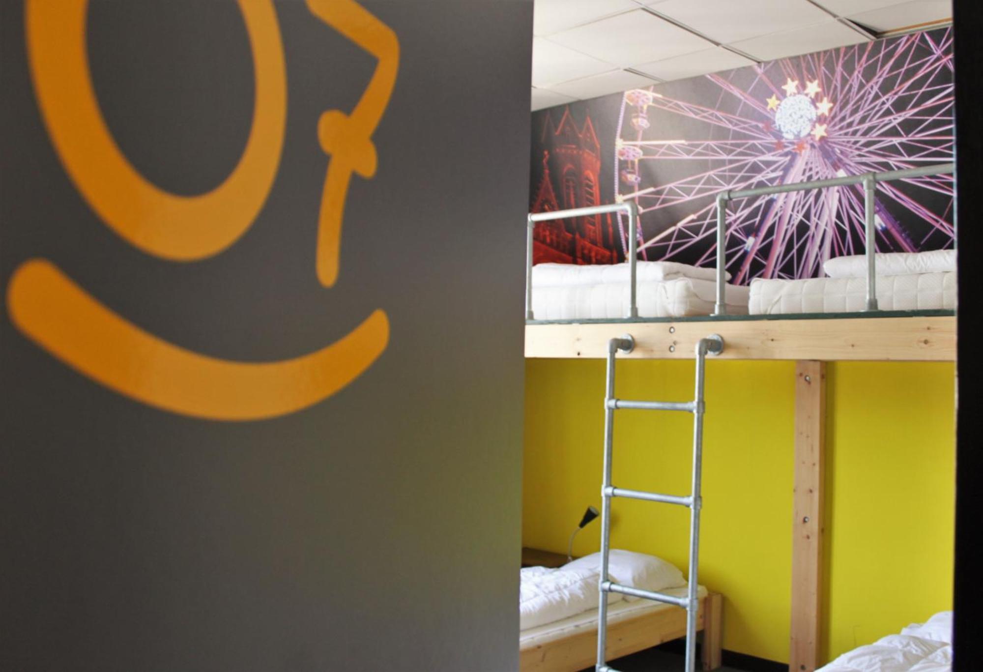 Hostel Roots 提耳堡 外观 照片