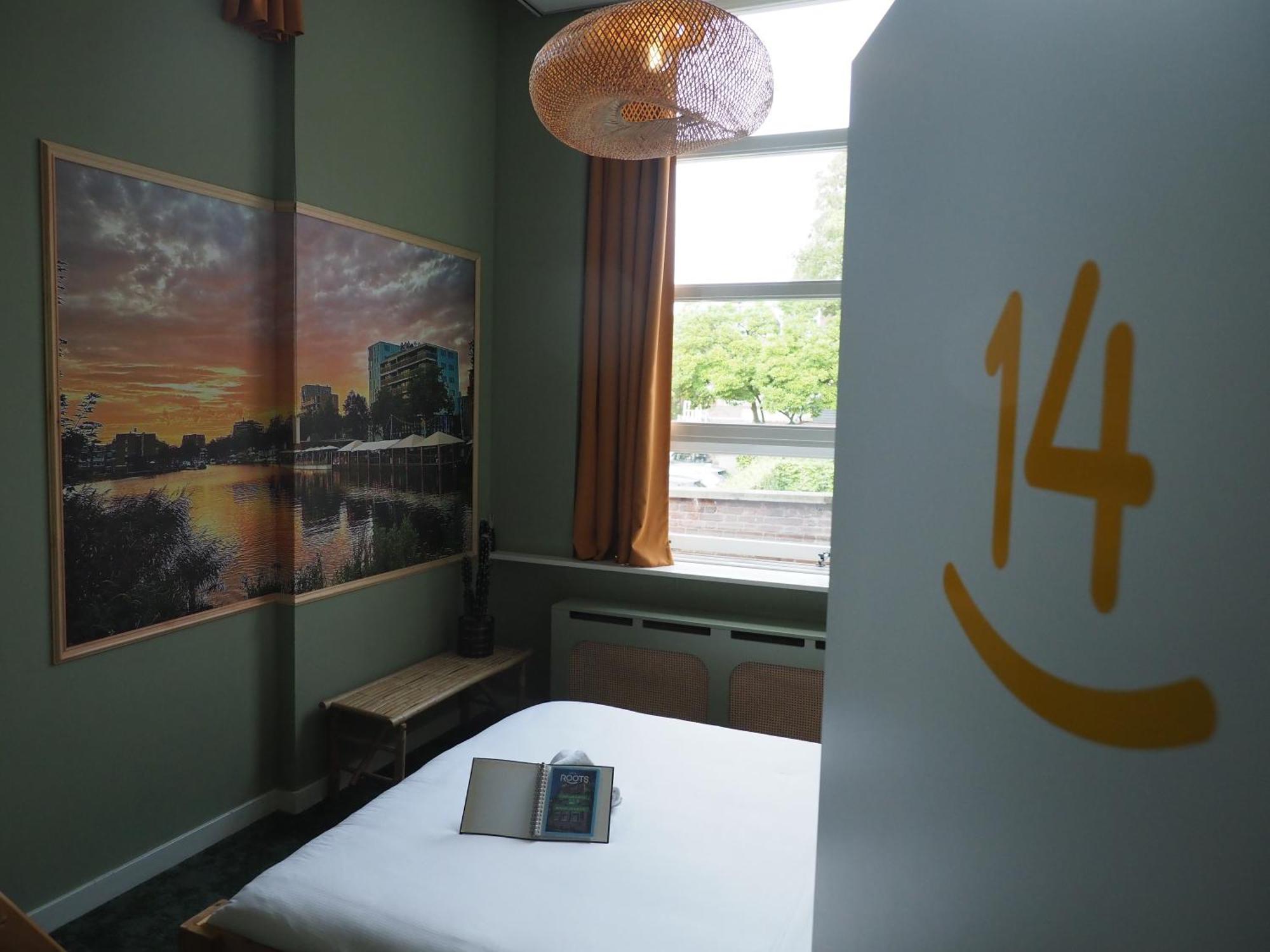Hostel Roots 提耳堡 外观 照片