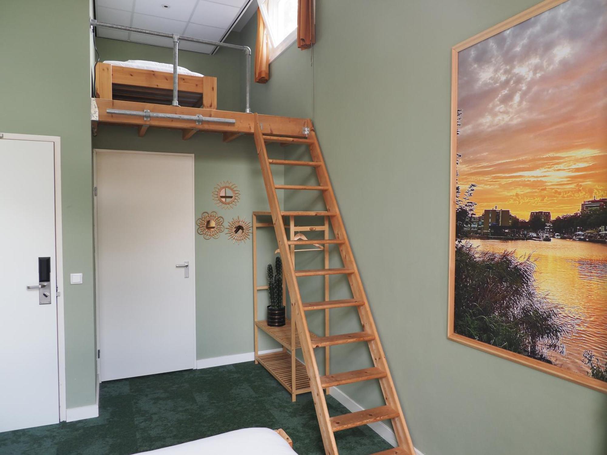 Hostel Roots 提耳堡 外观 照片