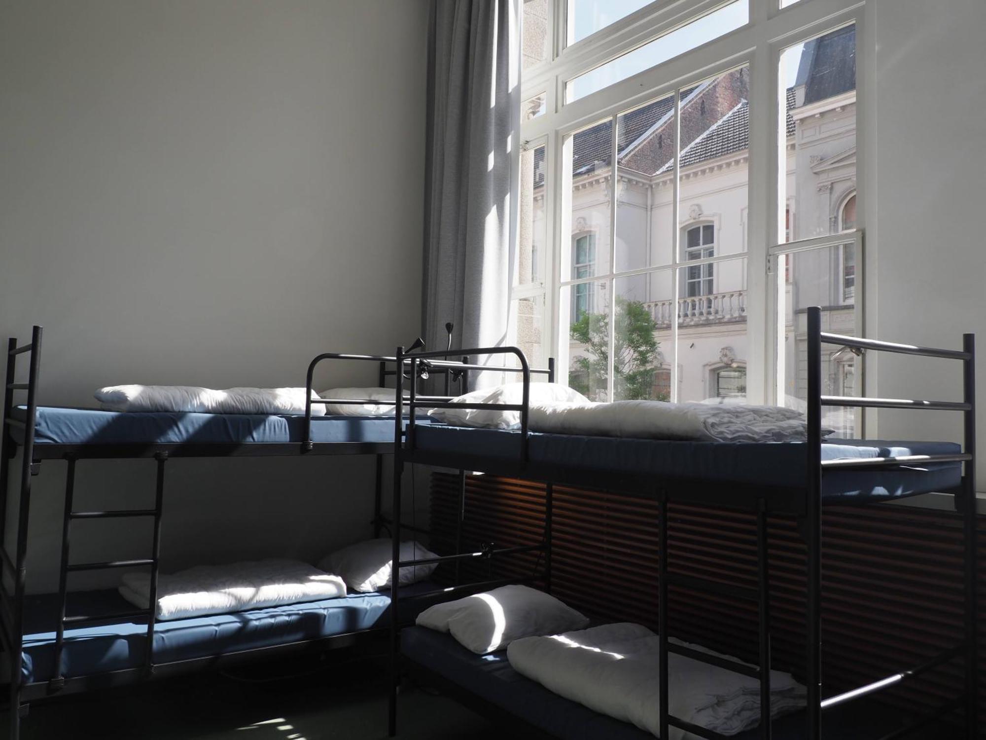 Hostel Roots 提耳堡 外观 照片